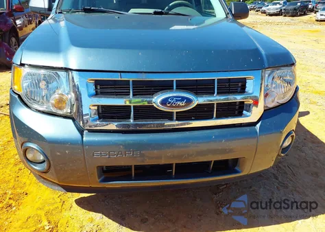 2010 Ford Escape Xlt from USA, damaged, VIN 1FMCU9DG9AKD05219